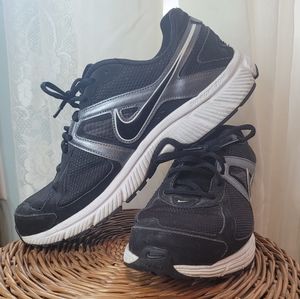 Nike Dart 9 running shoes